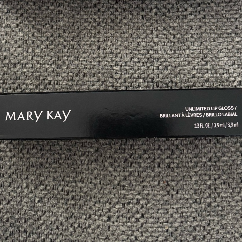 Mary Kay Unlimited Lip Gloss - Classic Black